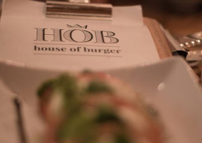 House of Burger à Séville un nouveau restaurant redécoré par MisterWils ! Architecture d'intérieur, vintage, furniture for free souls