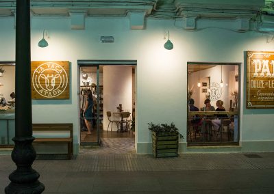 La Vaca Atada, une nouvelle réalisation MisterWils dans le centre de Cadix, architecture d'intérieur, décoration, vintage