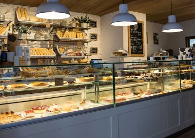 La Vaca Atada, une nouvelle réalisation MisterWils dans le centre de Cadix, architecture d'intérieur, décoration, vintage