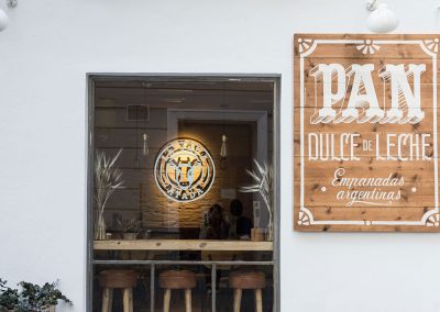 La Vaca Atada, une nouvelle réalisation MisterWils dans le centre de Cadix, architecture d'intérieur, décoration, vintage