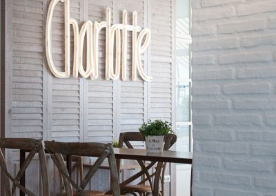 Un bistrot très parisien à San José de La Rinconada, par MisterWils, architecture d'intérieur, décoration, furniture for free soul