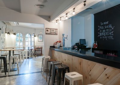 La taverne Lalola Gourmet, nouveau restaurant de Javier Abascal à Séville, par MisterWils, architecte d'intérieur, furniture for free souls