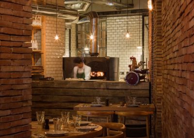 Torres et Garcia, nouveau restaurant décoré par Persevera Producciones, avec MisterWils, architecture d'intérieur, furniture for free souls