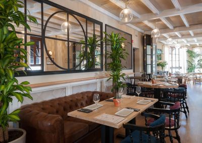 Rocala, nouveau restaurant du Groupe La Raza, par Persevera Producciones, avec MisterWils, furniture for free souls