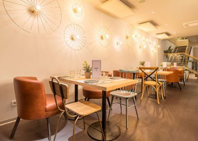 Mérimée, restaurant atypique en plein coeur de Madrid, par Triscaideca, avec MisterWils, décoration vintage, furniture for free souls