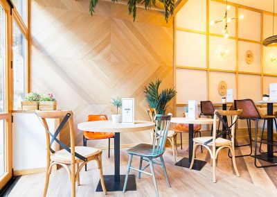 Mérimée, restaurant atypique en plein coeur de Madrid, par Triscaideca, avec MisterWils, décoration vintage, furniture for free souls