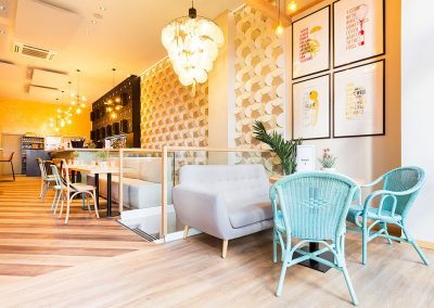 Mérimée, restaurant atypique en plein coeur de Madrid, par Triscaideca, avec MisterWils, décoration vintage, furniture for free souls