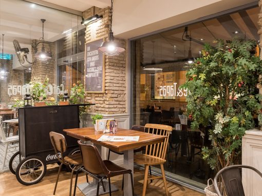 Relooking de l’emblématique Café and Tapas à Séville