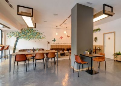 Le Groupe Hermanos Martin ouvre le "San Tomas", par MisterWils, furniture for free souls