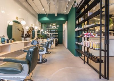 One Love Café, un "café-barbier" à Nice ! Par l'architecte d'intérieur Steve Baldini, avec MisterWils, furniture for free souls