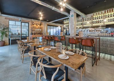 Kibo Gastro Club, un restaurant polyvalent à Séville-Est, par MisterWils, décorationm architecture d'intérieur, furniture for free souls