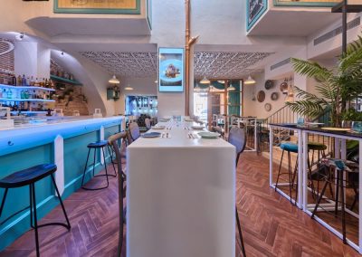 Alianzza Tapas & Copas attire l'attention à Utrera, par MisterWils furniture for free souls