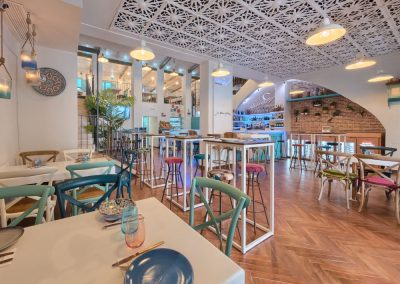 Alianzza Tapas & Copas attire l'attention à Utrera, par MisterWils furniture for free souls