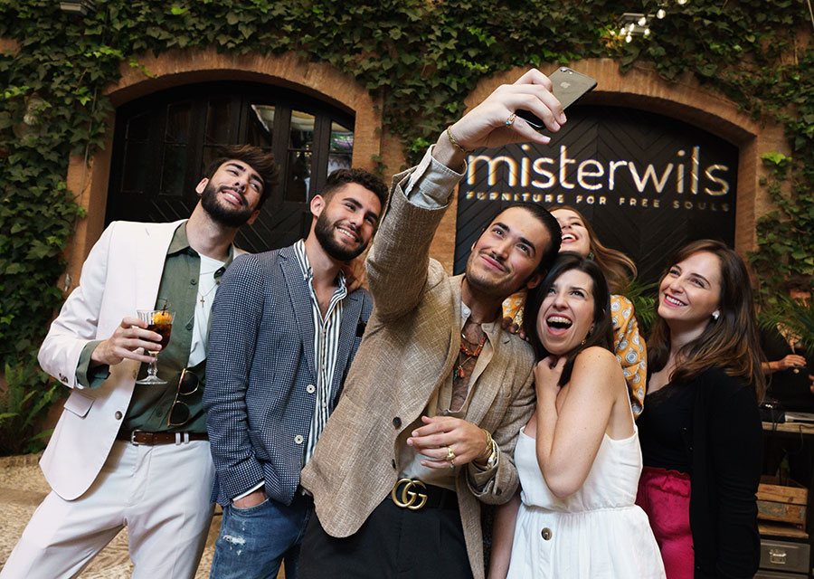 On parle de MisterWils! Voici ce que disent de nous les revues déco. Il est possible que vous ayez déjà entendu parlé de nous, ou bien que vous ayez lu...