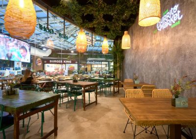 Burrito Market, un nouveau concept gastronomique à Séville avec MisterWils, furniture for free souls, architecture d'intérieur, vintage...