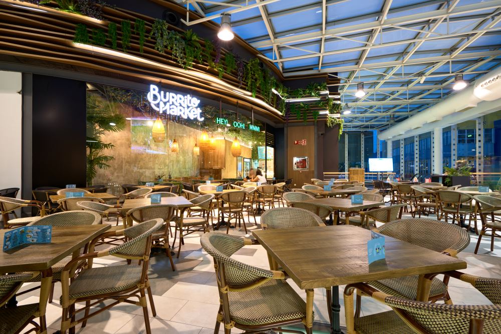 Burrito Market, un nouveau concept gastronomique à Séville avec MisterWils, furniture for free souls, architecture d'intérieur, vintage...