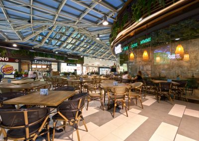 Burrito Market, un nouveau concept gastronomique à Séville avec MisterWils, furniture for free souls, architecture d'intérieur, vintage...