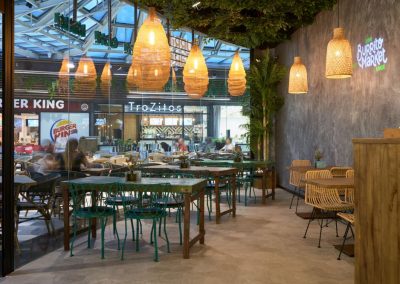 Burrito Market, un nouveau concept gastronomique à Séville avec MisterWils, furniture for free souls, architecture d'intérieur, vintage...