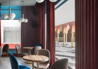 Sinatra, un nouveau bar à la mode à Séville, avec MisterWils, furniture for free souls, architecture d'intérieur, vintage...