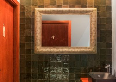 Sinatra, un nouveau bar à la mode à Séville, avec MisterWils, furniture for free souls, architecture d'intérieur, vintage...