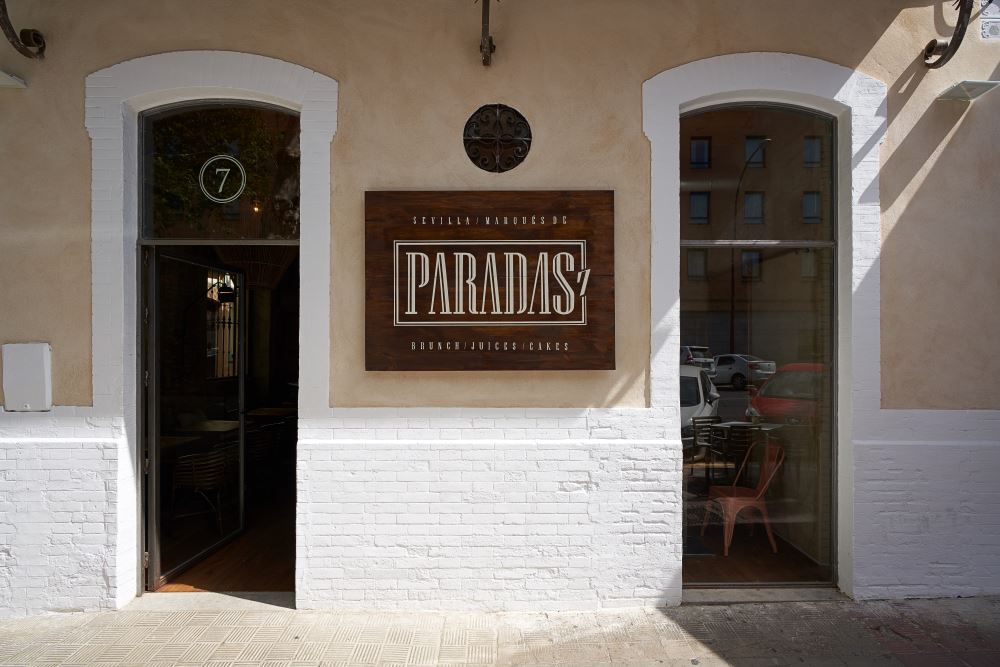 Blog MisterWils - L’équipe d’architectes d’intérieur de MisterWils a créé un espace dans un style industriel, avec une touche shabby, entre des murs...