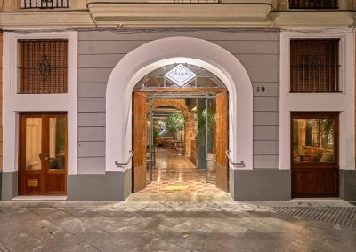 " La Chancha y los 20", nouveau projet MisterWils dans le centre de Cadix furniture for free souls, architecture d'intérieur, design, vintage, décoration...