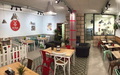 « El Moli Pan y Café », une chaîne de cafés meublée par MisterWils
