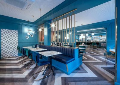 Jaleo, un restaurant de style rétro à Madrid, avec MisterWils, furniture for free souls, vintage, scandinave, sofas, chaises, tabourets, canapés, tables...