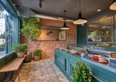 Sweet Bakery, l'artisan pâtissier anglais, par MisterWils, furniture for free souls, vintage, scandinave, sofas, chaises, tabourets, canapés, tables...