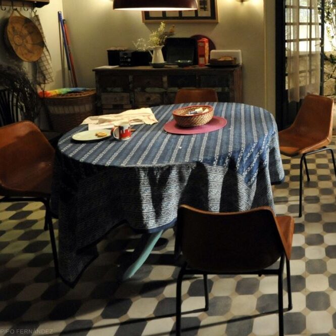 mister-wils-photo-ambiance-MALI PIEL Buffets, étagères, luminaires, tables, chaises, canapés, tabourets... MisterWils. Plus de 4000m² d'exposition. 769