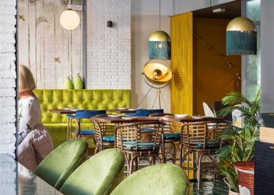 LPA un nouveau restaurant à la mode, par CM4 avec MisterWils, furniture for free souls, vintage, scandinave, sofas, chaises, tabourets, canapés 18