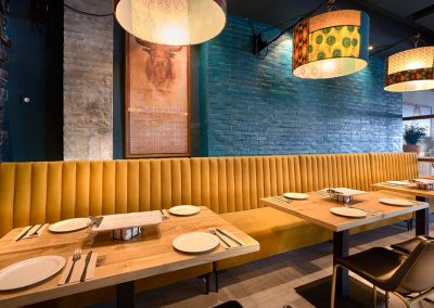 Don Otilio, nouveau restaurant dans le quartier emblématique de Séville, furniture for free souls, vintage, scandinave, sofas, chaises, tabourets, canapés