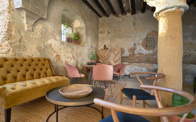 Prenez de l&rsquo;avance sur les tendances et intégrez le velours à votre intérieur