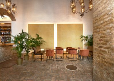 El Colmao, un nouveau restaurant décoré par Neuttro dans un ancien palais | MisterWils, furniture for free souls industriel, vintage, scandinave...