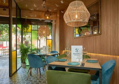 La Jaula de Papel, un restaurant atypique en plein coeur de Séville | MisterWils, furniture for free souls, vintage, scandinave, sofas, chaises...