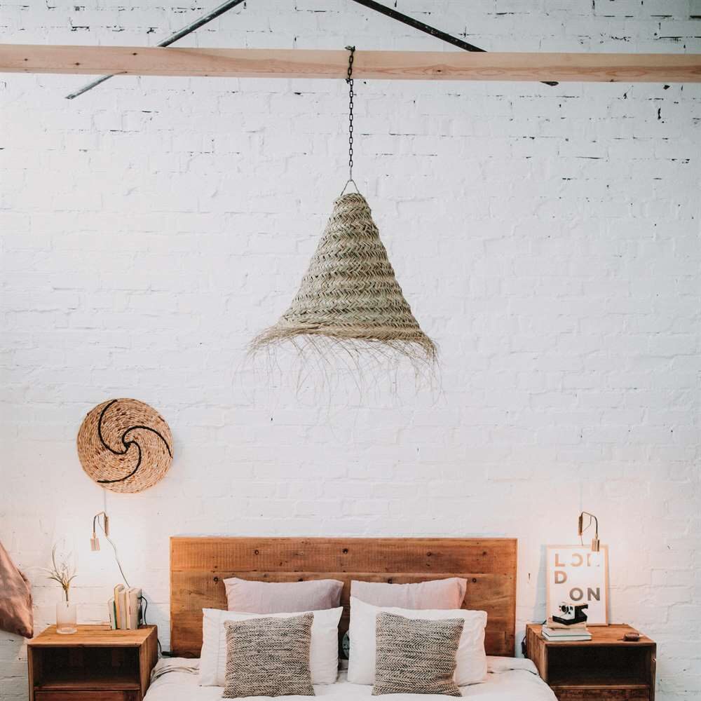 misterwils-buffet-mendoza-lampe-princeton TABLE DE NUIT MENDOZA en bois de pin recyclé | Trouvez-la chez Mister Wils. Plus de 4000m² d'exposition...6