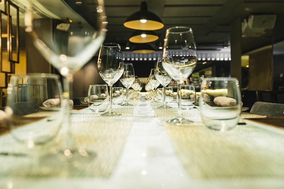 Lampes de plafond et appliques parfaites pour un restaurant