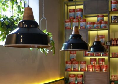 Alimentari, l’essence italienne en plein cœur de Séville | MisterWils, furniture for free souls, décoration vintage, industriel...