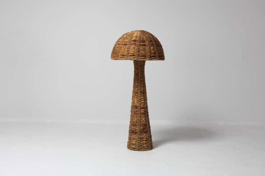 L’alliance parfaite entre le bois et les lampes en rotin