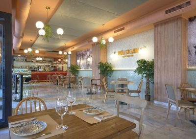 Rénovation du restaurant Doña Encarna par FABI, la fabrique des bonnes idées | MisterWils, furniture for free souls.