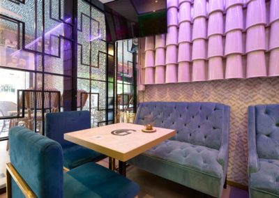 Cet espace inspiré du luxueux style Art Déco, ouvre ses portes pour inonder le cœur du quartier de Los Remedios de sensations.