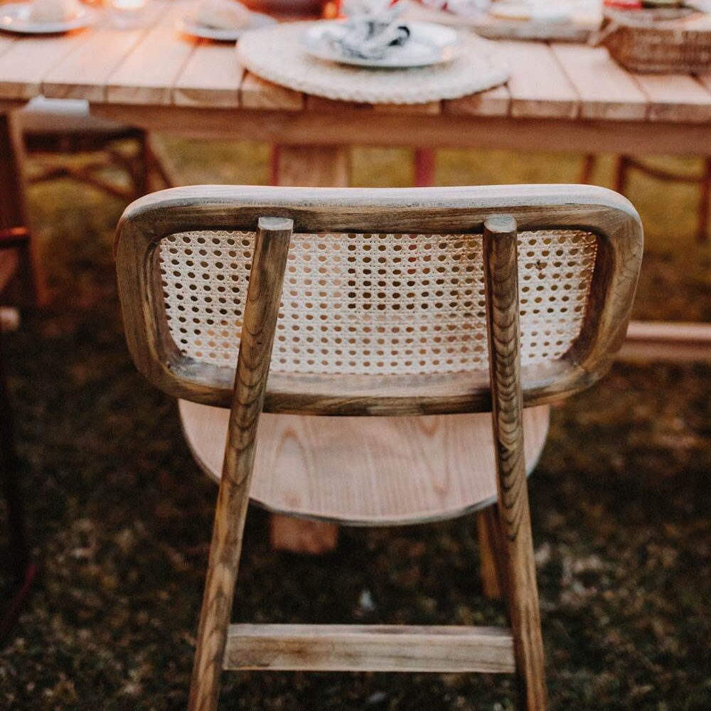 misterwils-session-photo-ambiance-natalie CHAISE EN BOIS NATALIE style Vintage Bistrot | Trouvez-la chez MisterWils. Plus de 4000m² d'exposition. 1