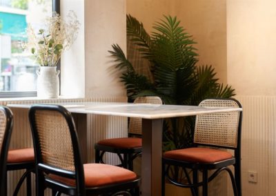 Le célèbre temple sevillan des ‘caracoles’ et ‘cabrillas’ rénove son établissement pour une esthétique moderne et fonctionnelle.1