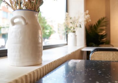 Le célèbre temple sevillan des ‘caracoles’ et ‘cabrillas’ rénove son établissement pour une esthétique moderne et fonctionnelle.14