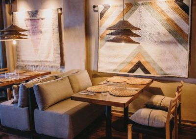 Amarola est le nouveau concept gastronomique créé par le chef Alejandro Alcántara dans une ambiance parfaite en bord de mer.1