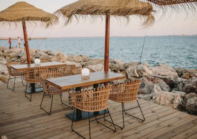 Amarola est le nouveau concept gastronomique créé par le chef Alejandro Alcántara dans une ambiance parfaite en bord de mer.7