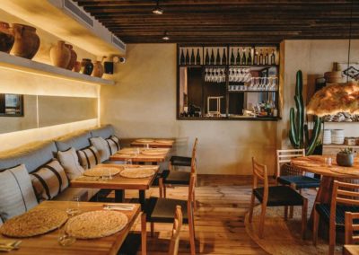 Amarola est le nouveau concept gastronomique créé par le chef Alejandro Alcántara dans une ambiance parfaite en bord de mer.9