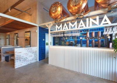 MAMAINA, un nouveau bar de tapas décoré par MisterWils | Plus de 4000m² d'exposition. Buffets, étagères, luminaires, tables 9