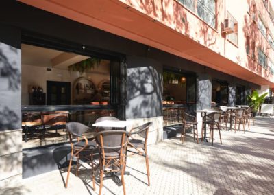 Pecado Sevilla, un restaurant décoré par GRstudio, le résultat d'une réforme globale d'un établissement fermé depuis plus de 10 ans. 10