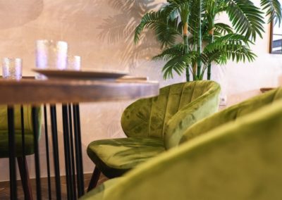 Pecado Sevilla, un restaurant décoré par GRstudio, le résultat d'une réforme globale d'un établissement fermé depuis plus de 10 ans. 12